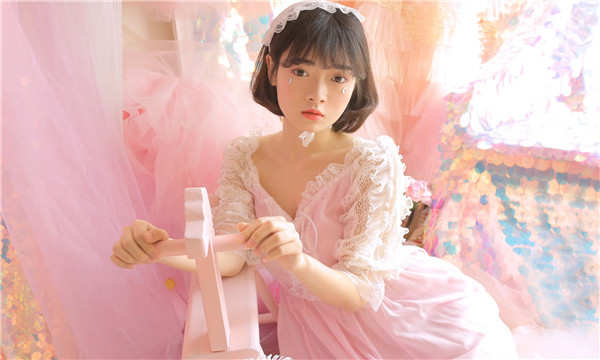 西峡供卵试管代怀生子多少钱？这一直是很多不孕不育家庭关注的话题。在中国，不孕不育的发生率越来越高，根据《中国不孕不育现状调研报告》显示，育龄夫妇的不孕不育率从20年前的3%增长至现在的12.5%-18.2%，患者人数高达6000万以上。在这样的背景下，许多家庭通过供卵试管来实现自己的生育梦想。那么，供卵试管代怀生子的费用到底是多少呢？